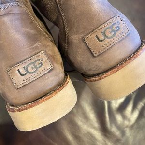 Uggs brown boots size 10